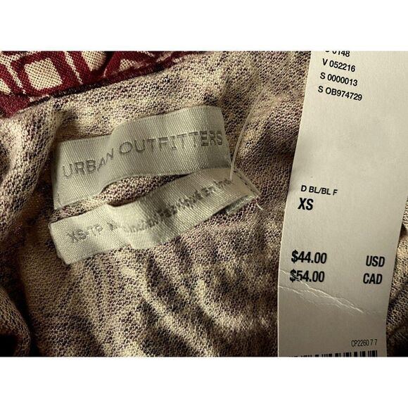Urban Outfiters Batik Print Halter Top Generous XS Burgundy Tan Rayon NEW - Picture 6 of 6
